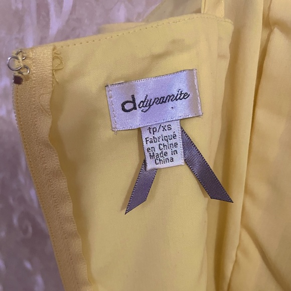 Yellow Sweetheart Sundress - Picture 6 of 8